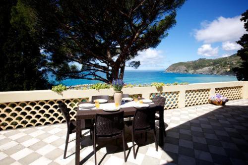 Villa Mare Blu Levanto Eksteriør billede